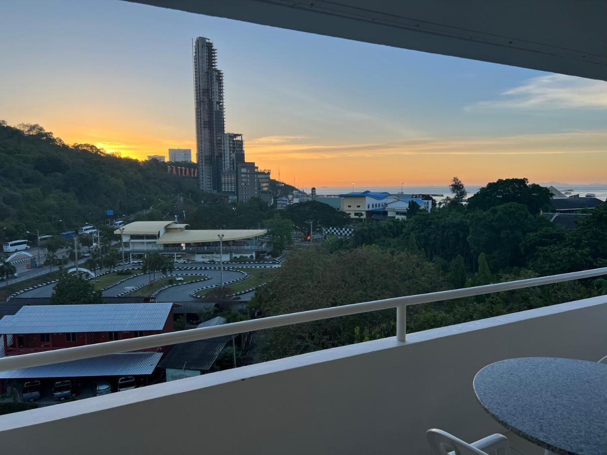 The Monaco Residence Pattaya Luaran gambar