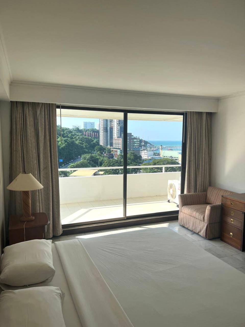 The Monaco Residence Pattaya Luaran gambar