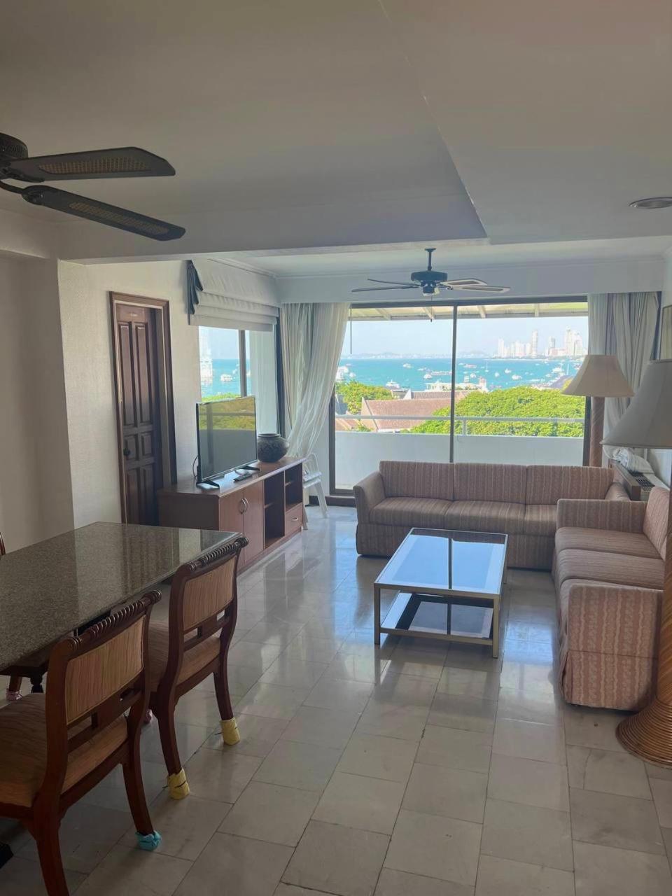 The Monaco Residence Pattaya Luaran gambar