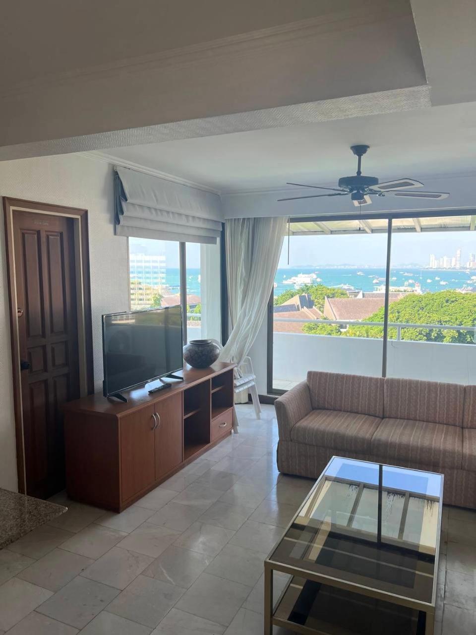 The Monaco Residence Pattaya Luaran gambar