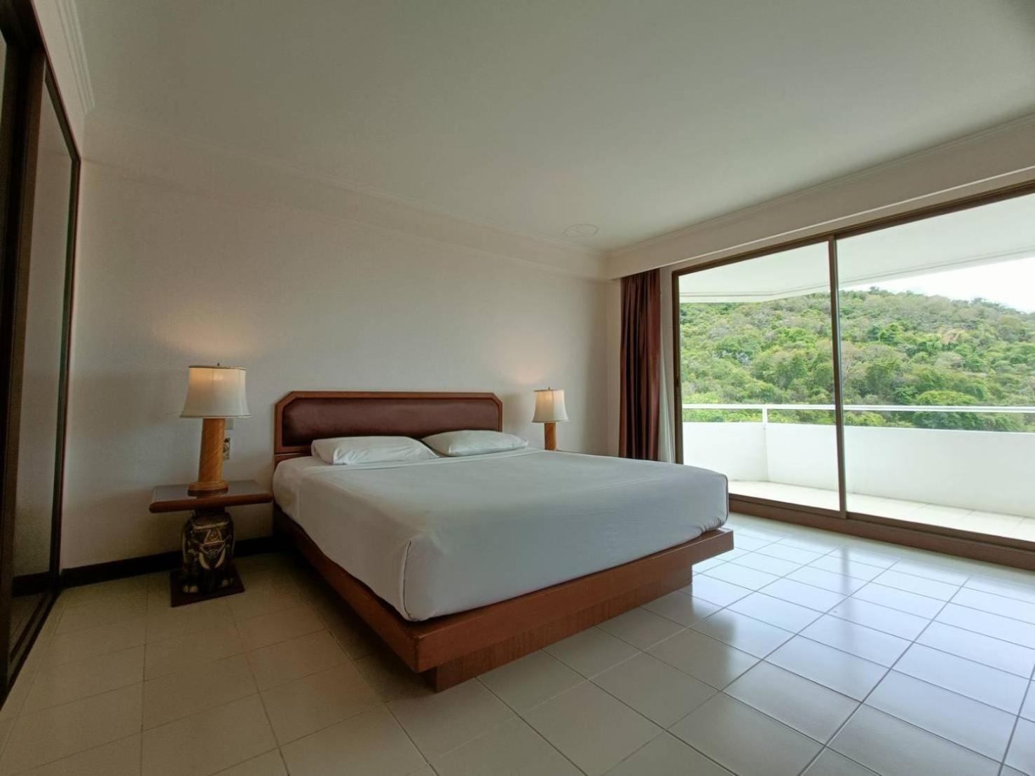 The Monaco Residence Pattaya Luaran gambar