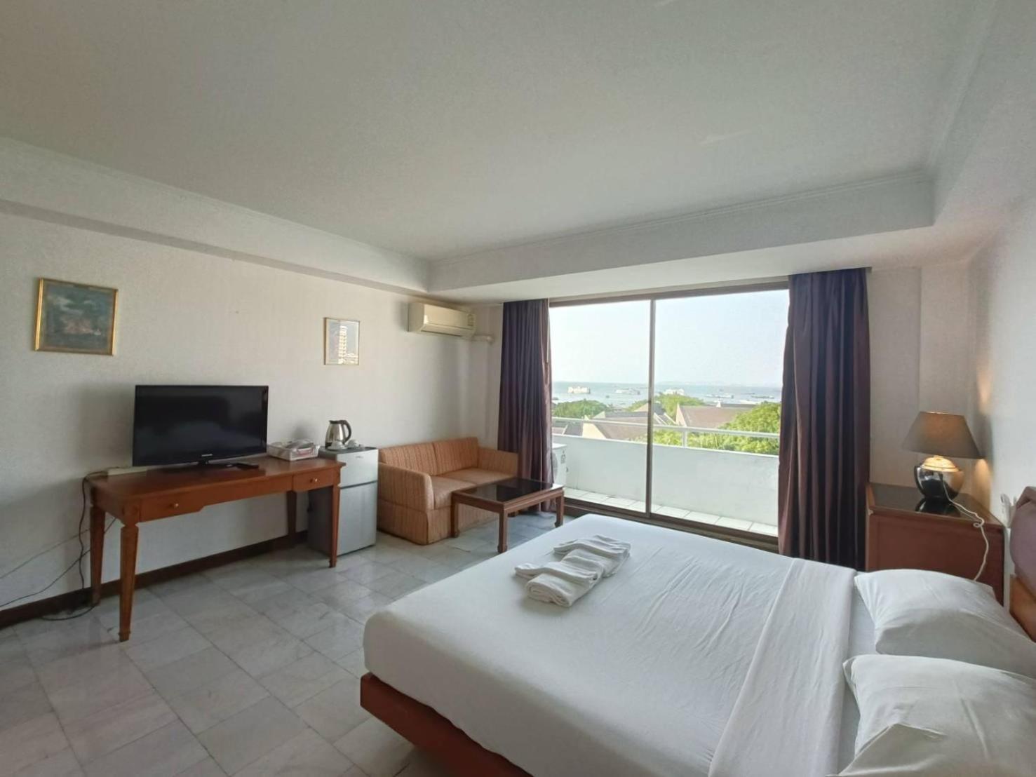 The Monaco Residence Pattaya Luaran gambar