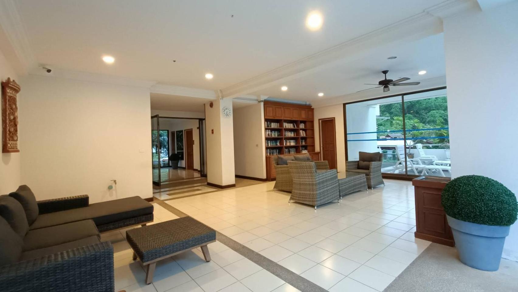 The Monaco Residence Pattaya Luaran gambar