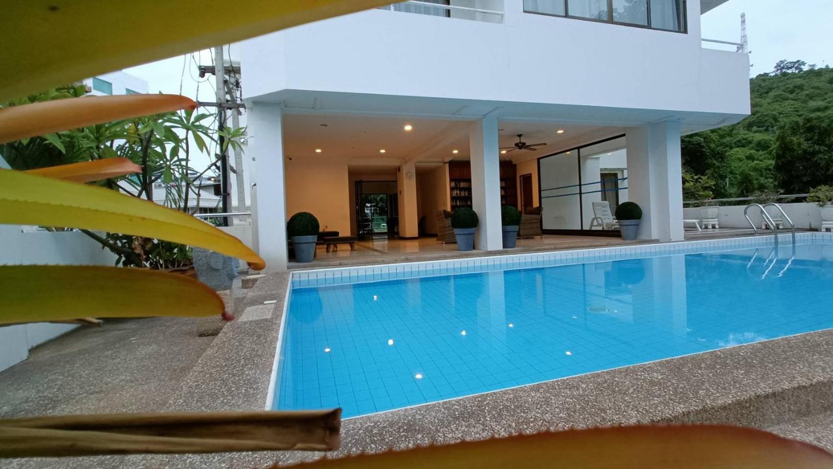 The Monaco Residence Pattaya Luaran gambar