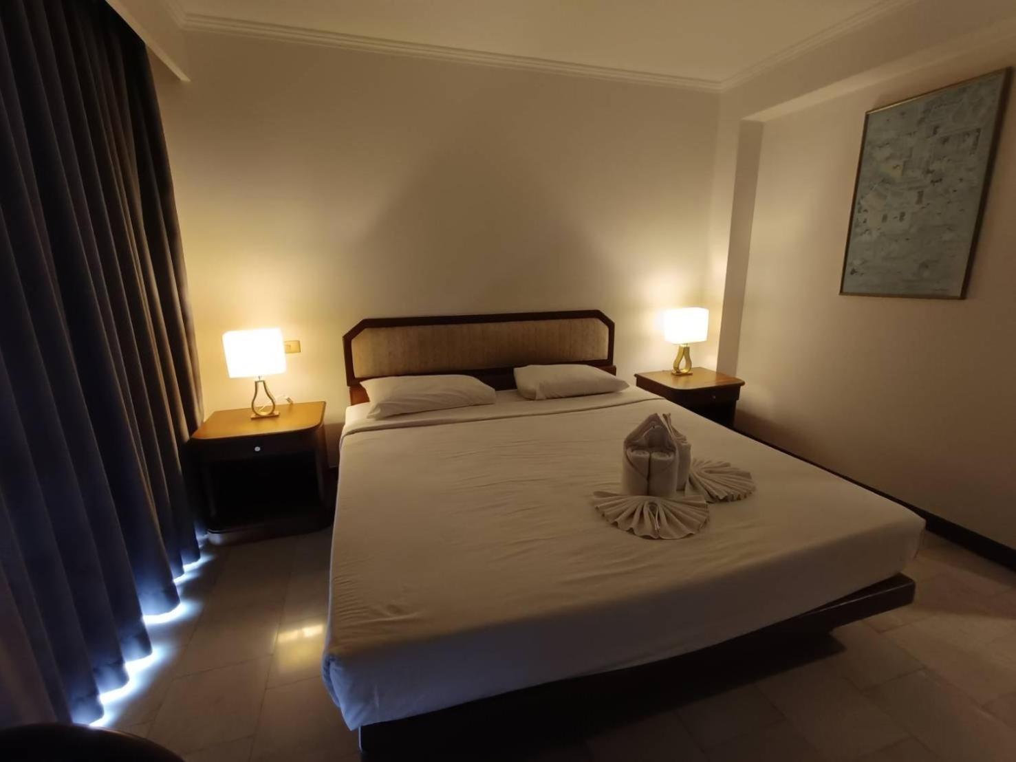 The Monaco Residence Pattaya Luaran gambar