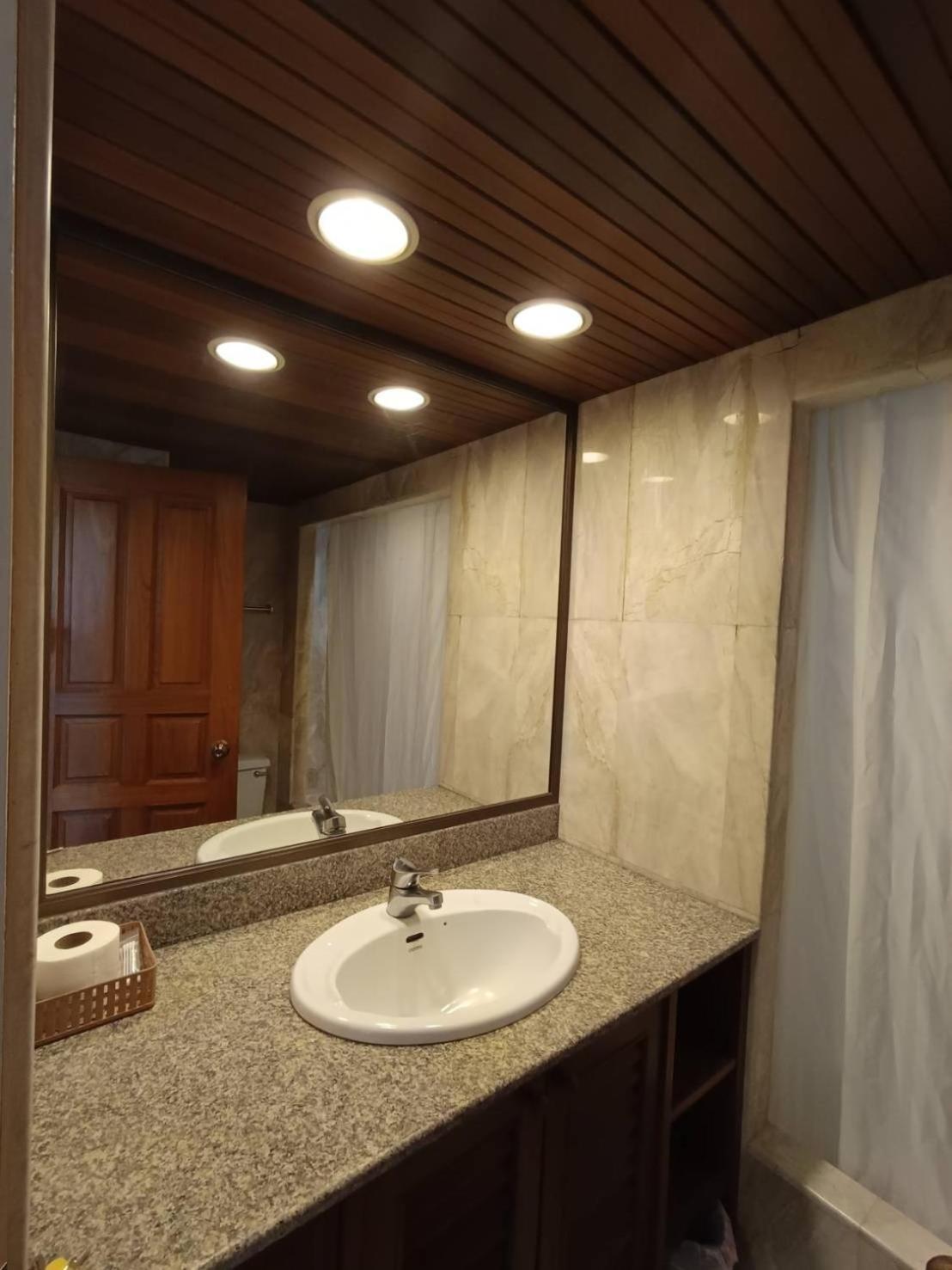 The Monaco Residence Pattaya Luaran gambar